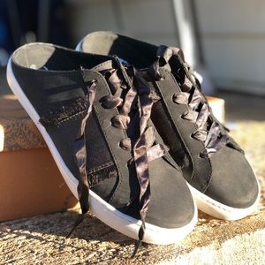 Free people slides (BRAND NEW)